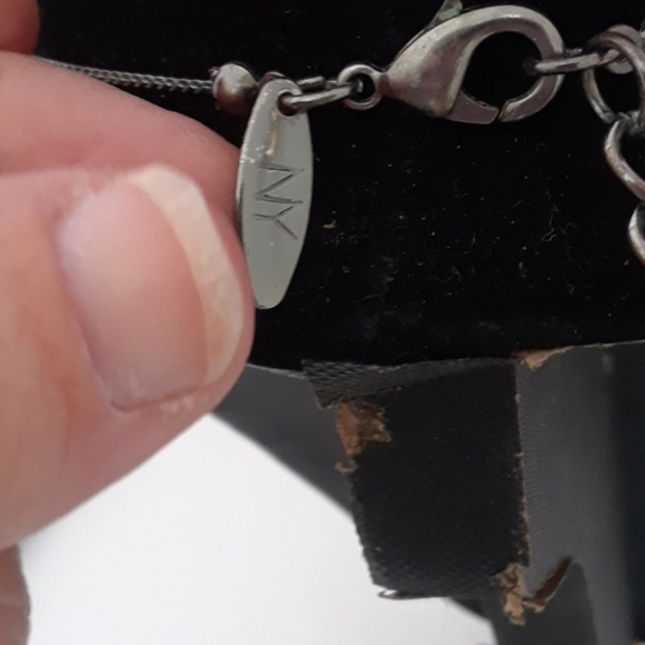 NY& Co. bead necklace - Picture 3 of 8